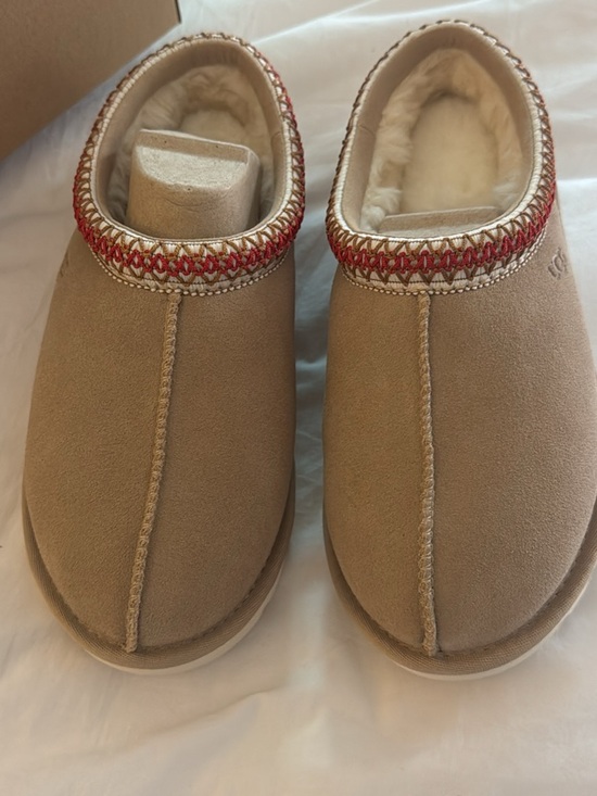 UGG Shoes - UGG Women's Tan Slip-On Shearling Lined Slippers with Red Trim